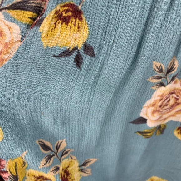 Floral Short Romper - Picture 8 of 8